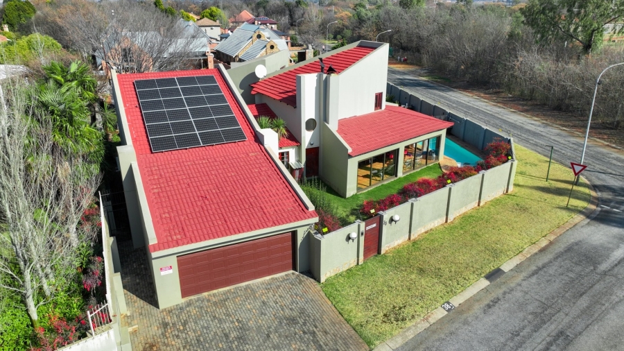 4 Bedroom Property for Sale in Mooivallei Park North West